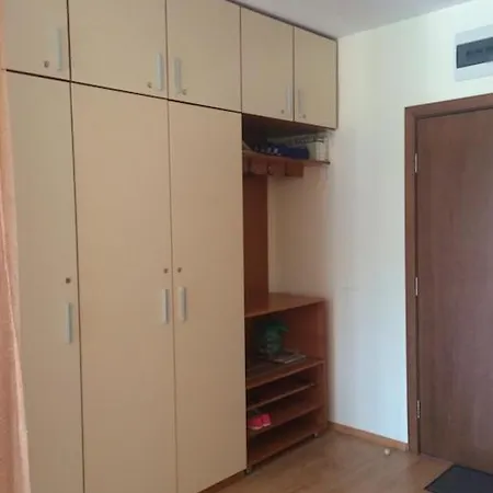 Cozy 1 Bed In Lesso Complex Apartamento Ravda
