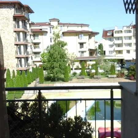 Cozy 1 Bed In Lesso Complex Apartamento *
