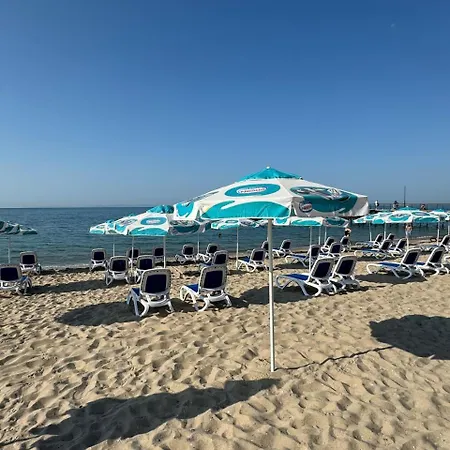 Апартамент Cozy 1 Bed In Lesso Complex