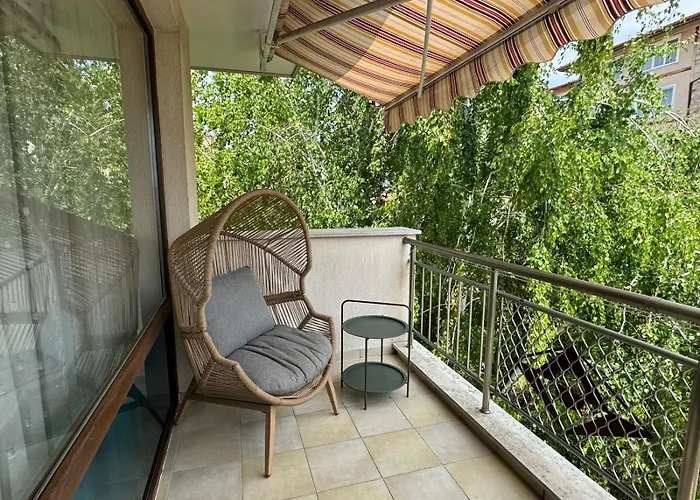 Cozy 1 Bed In Lesso Complex * 라브다