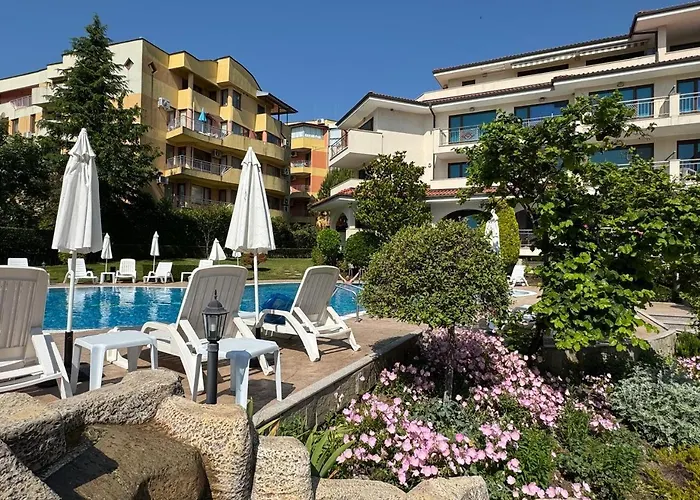 Cozy 1 Bed In Lesso Complex 아파트 라브다