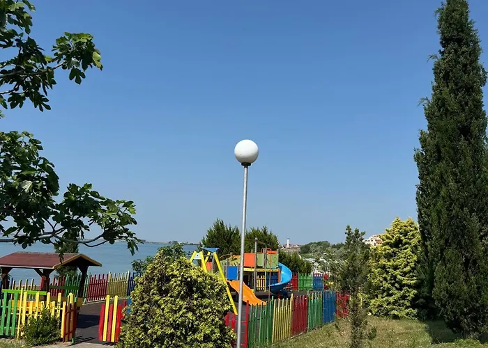 Cozy 1 Bed In Lesso Complex 아파트 라브다